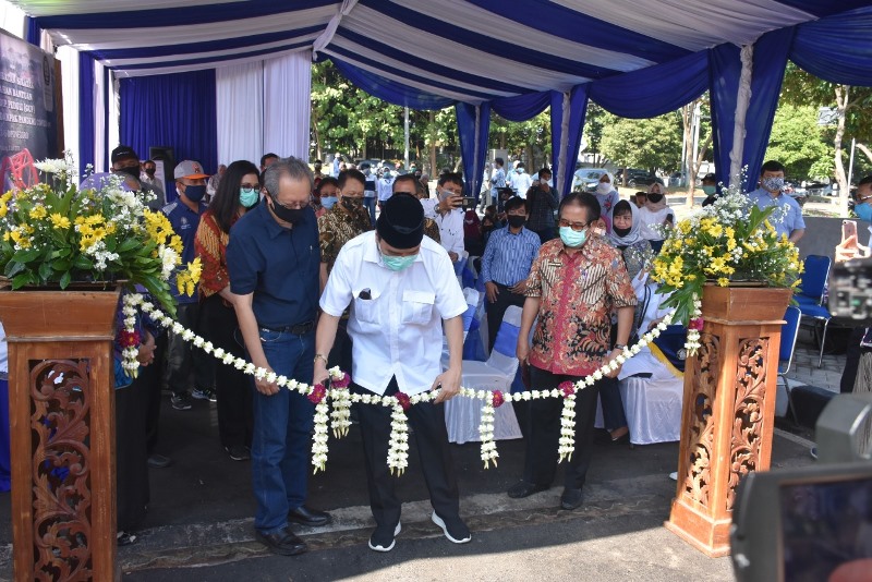 Rektor UNDIP Resmikan Jembatan SIKATAK Tembalang