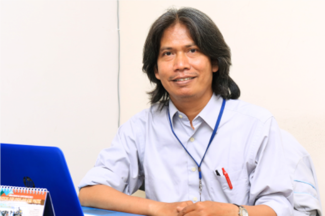 Dr. Triyono Lukmantoro, S.Sos., M.Si (Dosen Departemen Ilmu Komunikasi FISIP UNDIP) Kaji Narasi Propaganda Pada Grup Facebook