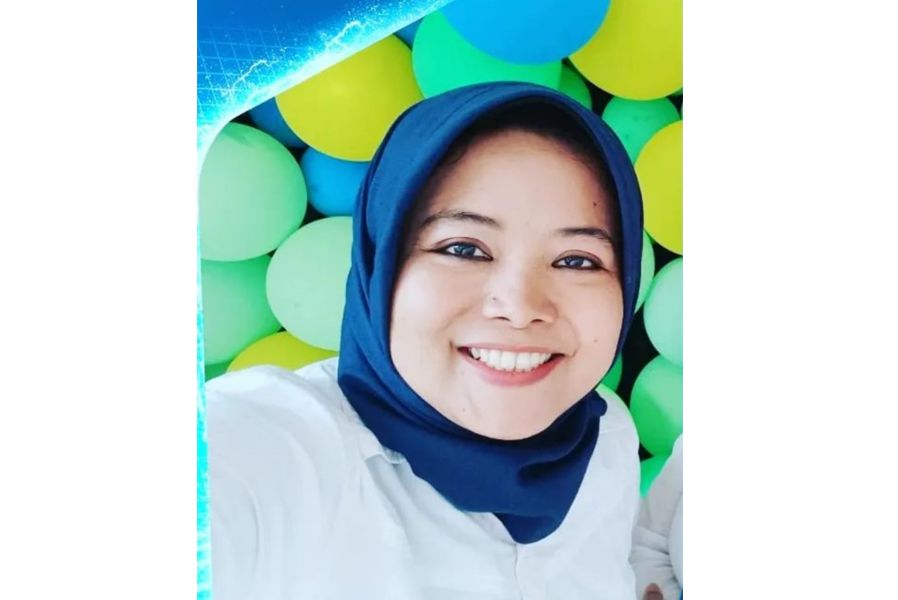 Asti Rifiana (Lulusan Undip): Pendidikan Bekal Menghadapi Persaingan Dunia Kerja