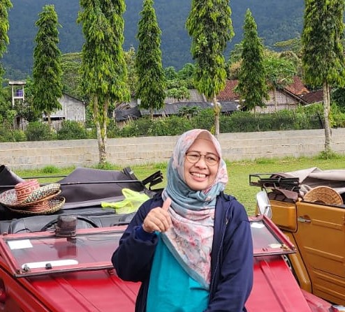 Dr. Augustin Rina Herawati, M.Si (Dosen Fisip UNDIP), Angkat Penelitian tentang Inovasi Kemitraan UMKM