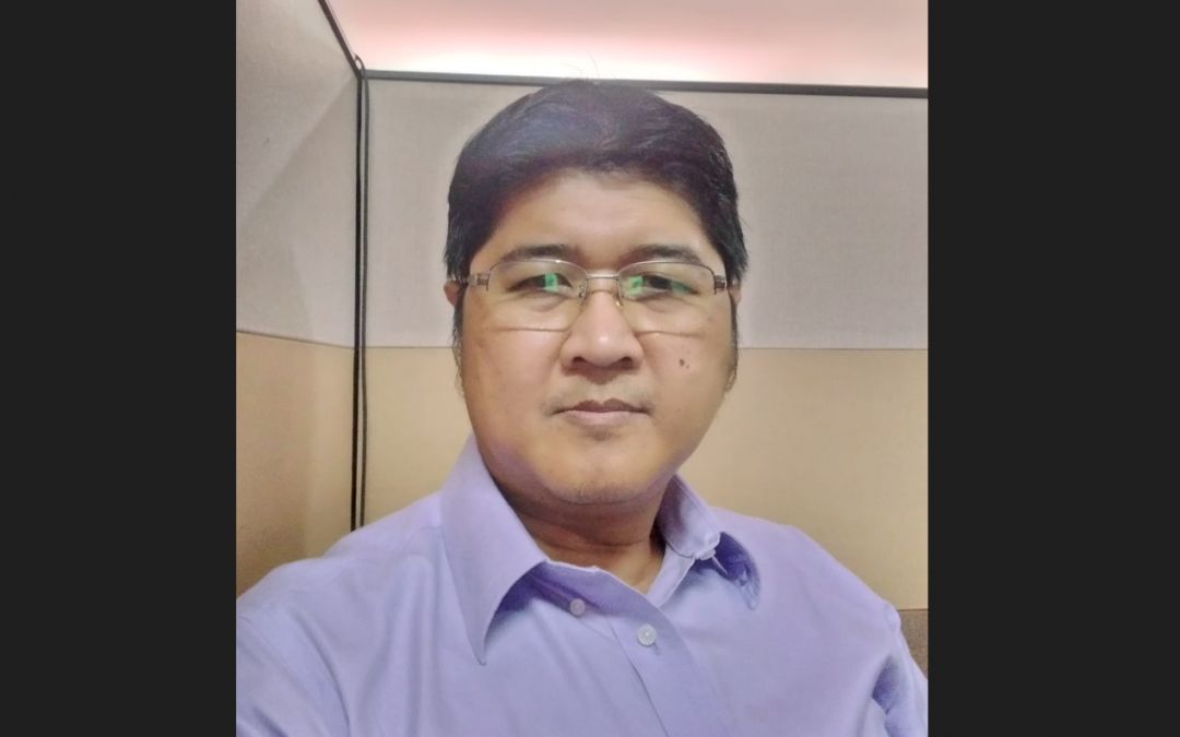 Dr. Priyotomo, S.Sos., M.M. (Dosen Departemen Administrasi Bisnis FISIP UNDIP) Bahas Penelitian Transformasi Digital dalam Pencapaian Karier Dukungan Keluarga pada Situasi VUCA