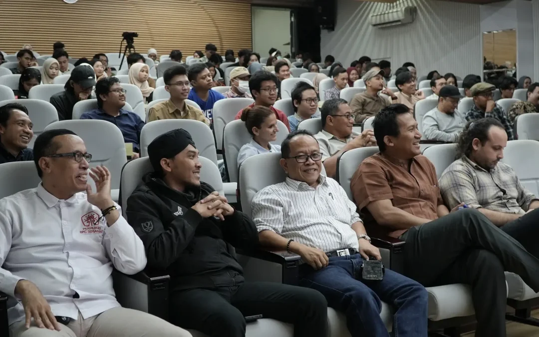 FISIP Undip Towards World Class Faculty: Film Screening of “Amplop Demokrasi” and Discussion with Prof. Ward Berenschot from Leiden University